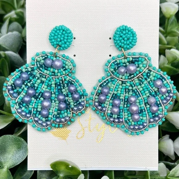 Boutique Beaded Seashell Earrings NEW - Picture 8 of 8